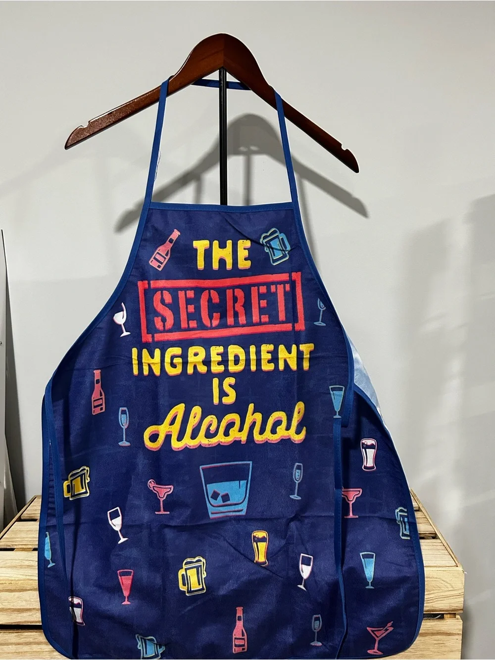 NWT Novelty Navy Blue 'The Secret Ingredient Is Alcohol' Kitchen Apron